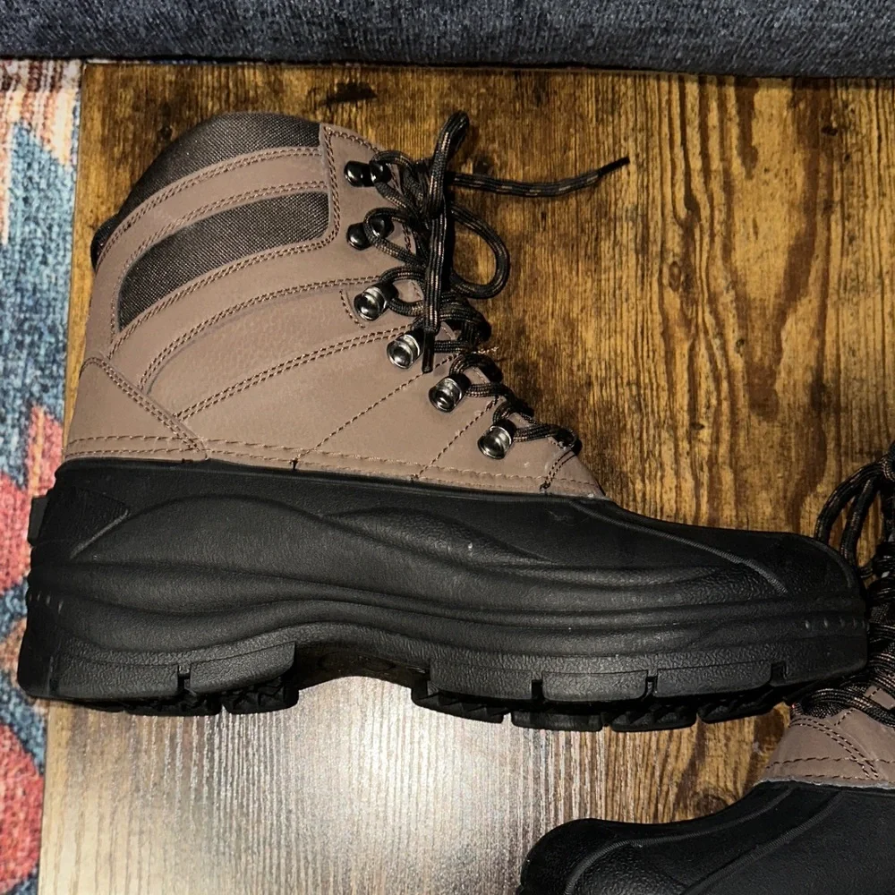 Eddie Bauer Men's RyanPeak Insulated Lace Up Duck Boots - size 10 NWT